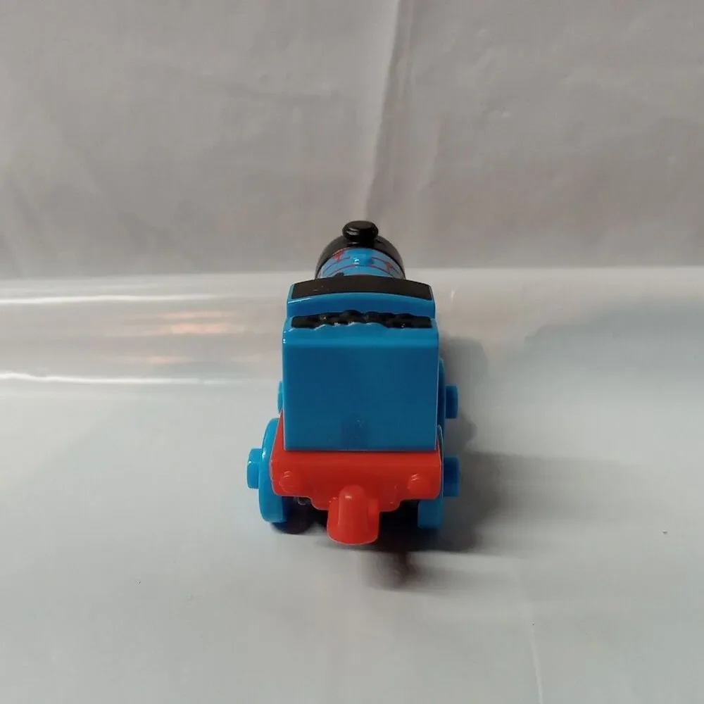 THOMAS & FRIENDS MINIS Graffitti Gordon train 1 1/2
